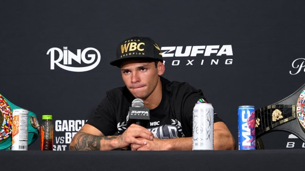 Golden Boy Challenges Dana White Over Oscar Credential