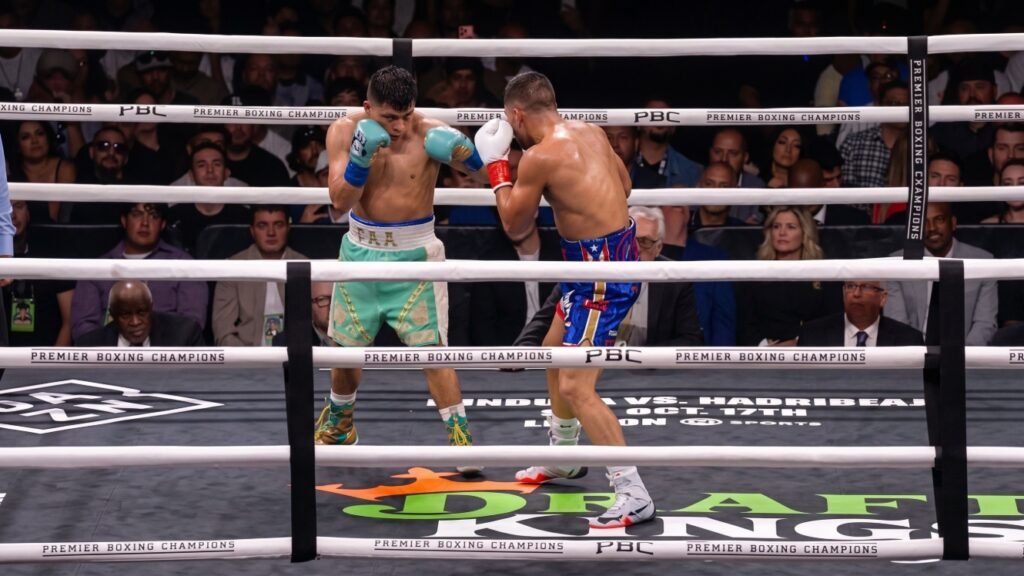 Image: Isaac Cruz Knocks Out Nestor Bravo in Sixth