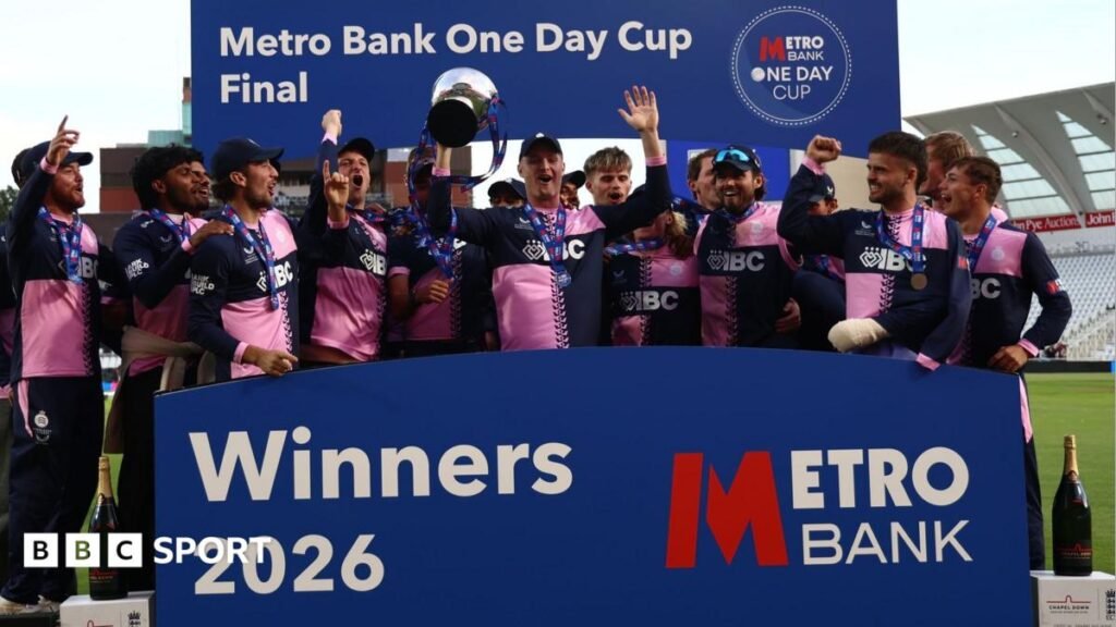 One-Day Cup final: Middlesex beat Leicestershire by 31 runs Middlesex lift the One-Day Cup trophy
