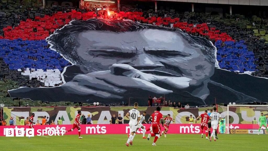 Ratko Mladic: Red Star fans display tifo of war criminal A tifo of Ratko Mladic