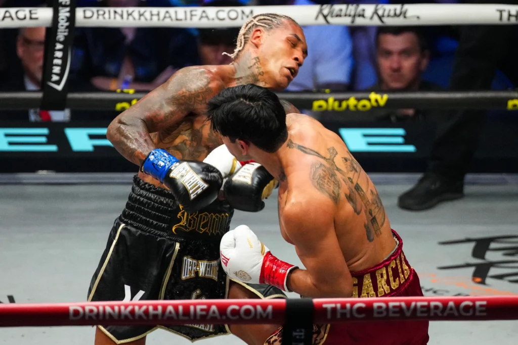 Abass Baraou BEATS Hometown Hero Santillan, Takes WBO Title