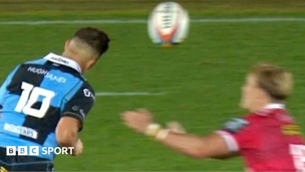 URC: Callum Sheedy ‘header’ goes viral as Cardiff fly-half admits surprise Callum Sheedy heads the ball as Blair Murray closes in