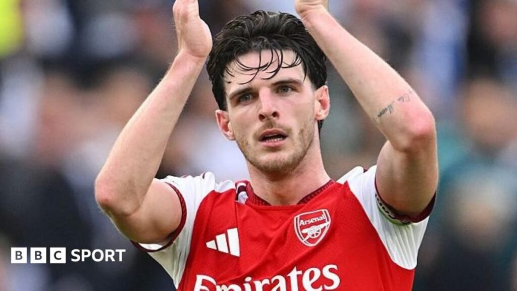 Declan Rice contract: Arsenal and England midfielder close to agreeing new deal Declan Rice applauding the Arsenal fans