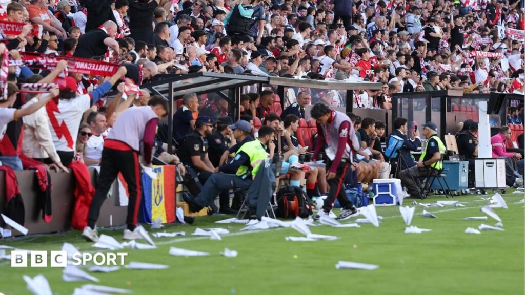 La Liga match abandoned as Rayo Vallecano fans throw paper planes onto pitch Rayo Vallecano fans throw paper planes onto the pitch in protest of Raul Martin Presa, president of Rayo Vallecano