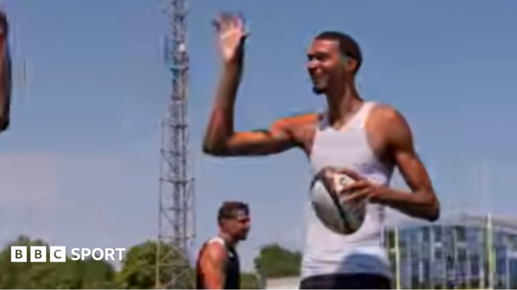 Victor Wembanyama: NBA star trains with rugby club Victor Wembanyama